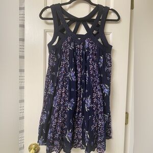Charlotte Russe Strappy Flowy Mini Dress Size Small